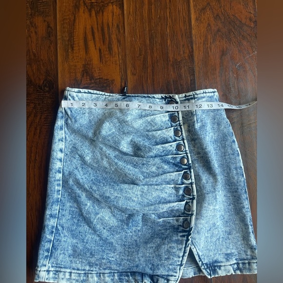 NWOT Retrofete Willa Denim Mini Skirt Medium - Picture 7 of 10